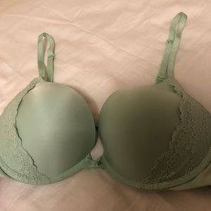Victoria’s Secret push up 36B bra mint green